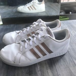 Adidas NEO rose gold 3 stripe sz 6 youth (7.5 womn